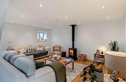 Brough Casa | 4 Bed in Howden 93496