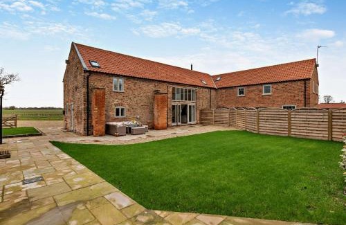 Brough Casa | 4 Bed in Howden 93496