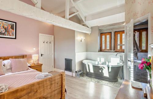Dobcross Casa | 4 Bed in Marsden 94015