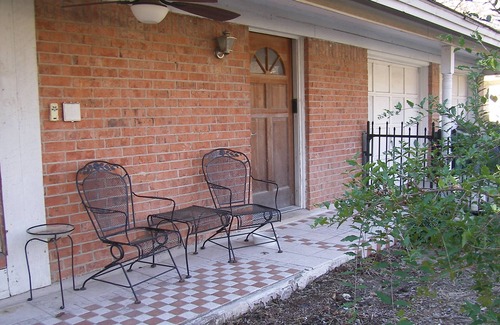 Parker Lane Casa | 4 dormitorios, 2. 5 Baño Pet-Friendly centro Casa, fácil acceso a IH35, Patio cercado