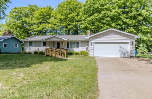 Frankfort Casa | 4 bedroom, 2 bathroom Home Perfect for a Family in Frankfort