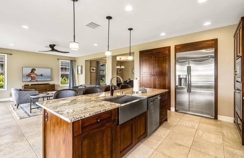 Keauhou Casa | 4 bedroom/ 3 bath luxury home with A/C, steps to community pool, oceanview