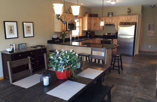 Great Valley Casa | 4 habitaciones, 3 baños completos, 3200 pies cuadrados Family Vacation Home cerca de EVL, duerme 12