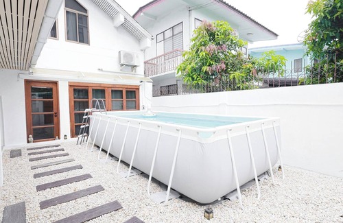 Ratchadaphisek Villa | 4 Bedroom/5 Beds Villa Din Daeng BKK