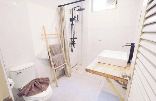 Ratchadaphisek Villa | 4 Bedroom/5 Beds Villa Din Daeng BKK