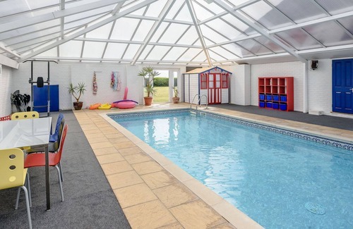 Wymondham Cabaña | 4 bedroom accommodation in Wicklewood, near Wymondham