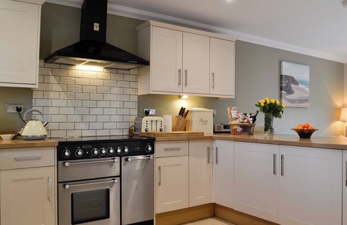 Cwm-twrch Isaf Cabaña | Alojamiento de 4 habitaciones en Lower Cwm-twrch, near Ystradgynlais