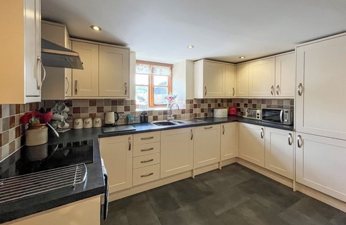 Corwen Cabaña | 4 bedroom accommodation in Corwen