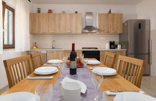Mugeba Casa | 4 bedroom accommodation in Porec