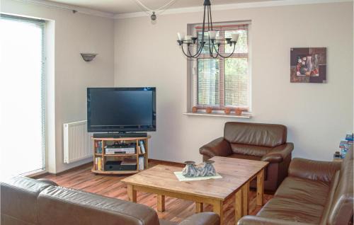 Hildebrandshagen Casa | 4 Bedroom Awesome Home In Woldegk