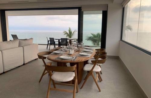 Bucerías Apartamento | 4 Bedroom, Beach Front Flat Bucerias - Vallarta