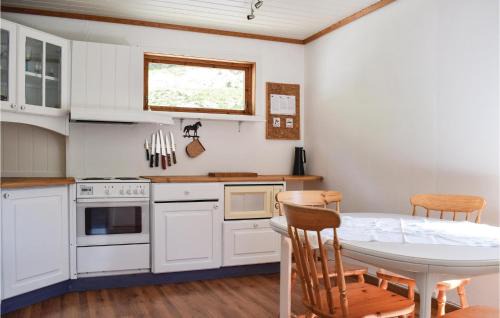 Steinstø Casa | 4 Bedroom Beautiful Home In Steinstø