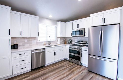 Highlands Ranch Casa | 4-Bedroom Comfort Near It All Fire Pit & More!