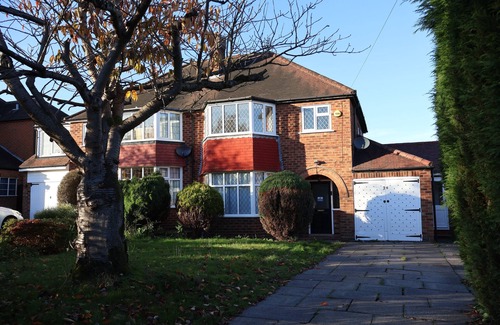 Barnt Green Casa | 4 bedroom cosy home in solihull