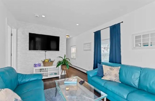 Keansburg Casa | 4-bedroom cozy beach house