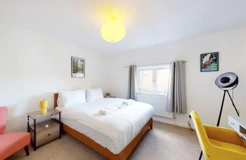 Holloway Casa | 4 bedroom family home on Piccadilly line
