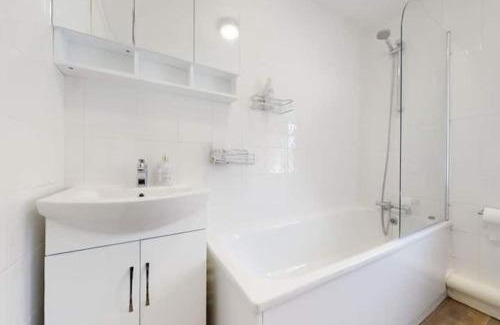 Holloway Casa | 4 bedroom family home on Piccadilly line
