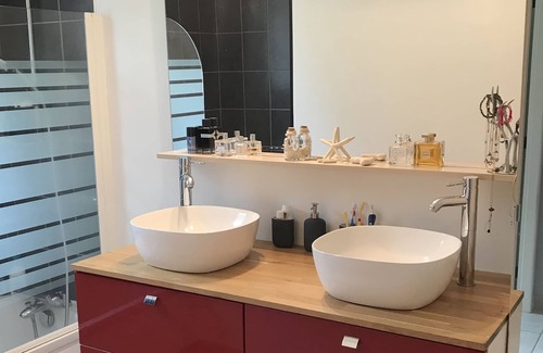 Vic-le-Comte Casa | 4 bedroom family villa with Massif Sancy view