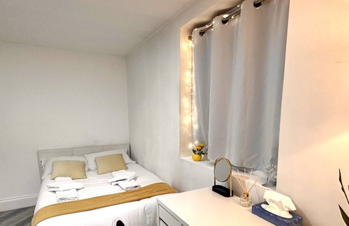 Cantelowes Casa | 4 bedroom flat in Camden Town