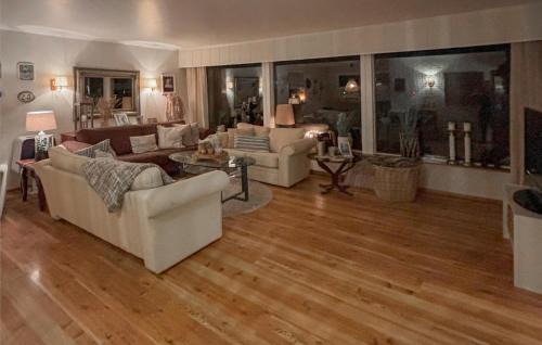 Askvoll Casa | 4 Bedroom Gorgeous Home In Atløy