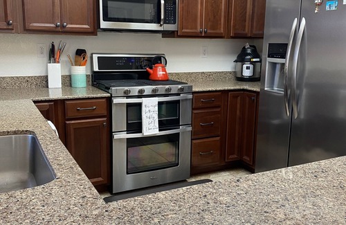 Petaluma Casa | 4 bedroom home across from a park and playground