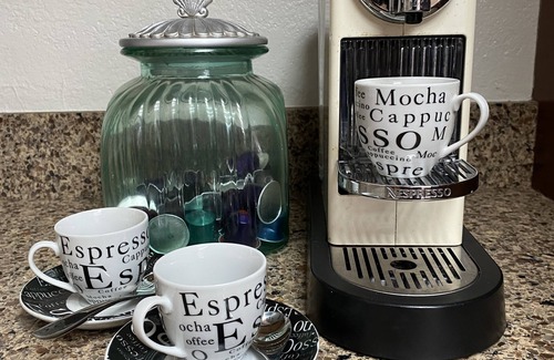 Petaluma Casa | 4 bedroom home across from a park and playground