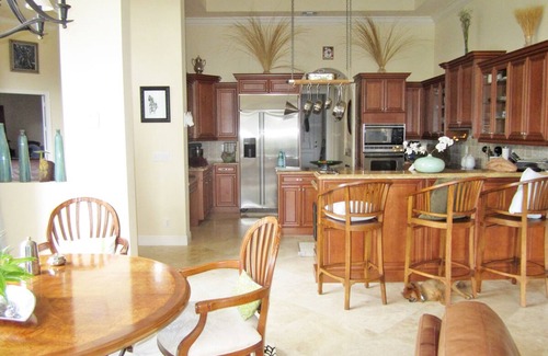 Wellington Casa | 4 bedroom home very close to horse show with private pool in PB Polo Club