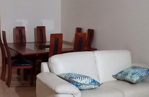 Nambucca Heads Casa | 4 bedroom house. Walk to Restaurants, River, Beaches, Boat ramp. Deck with view.