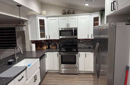 Fieldsboro Casa | 4-bedroom house in charming Fieldsboro with WiFi, AC, fitness room