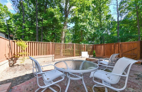 Greensboro Casa | 4-bedroom house in Greensboro.