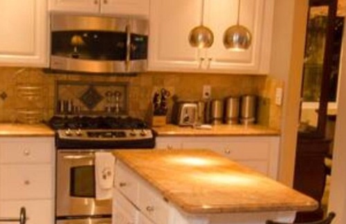 Chino Casa | 4-bedroom house in marvelous Chino with AC, fitness equipment