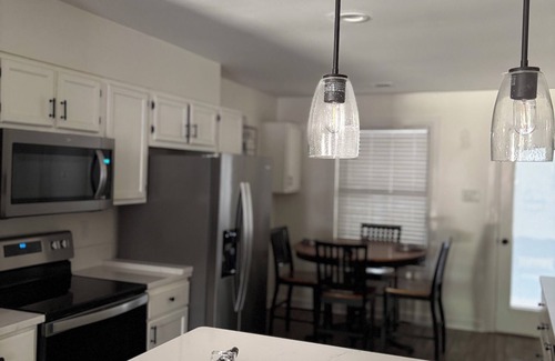 Ellendale Casa | 4-bedroom house near Shelby Farms with WiFi, AC