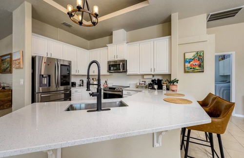 New Port Richey Casa | 4-bedroom house, Shooting Star Haven