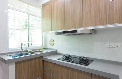 Tanjung Aru Casa | Playa / Internet / Alquiler de coches Landed House