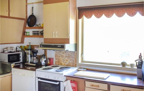 Hardangerfjord Casa | 4 Bedroom Lovely Home In Strandebarm