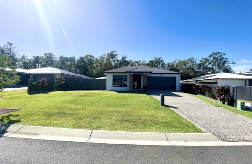 Landsborough Casa | 4 Bedroom Modern Home
