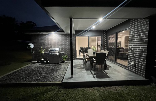 Landsborough Casa | 4 Bedroom Modern Home