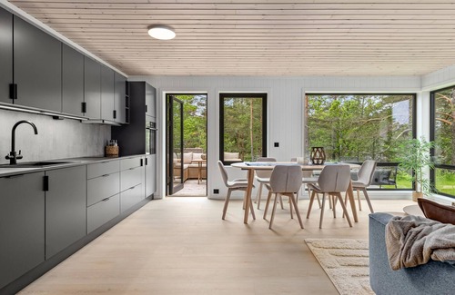 Risor Casa | Impresionante casa de 4 dormitorios en.