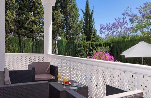 Urbanización Pinos Verdes Villa | 4-bedroom villa in charming Las Chapas