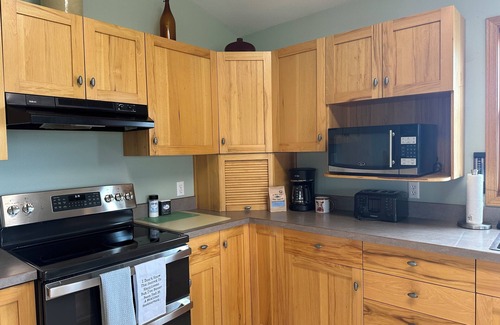 Broadwater County Casa | 4 Bedrooms, 3 Bath. Great views, quiet, fenced yard. Fully equipped. AC/WI Fi