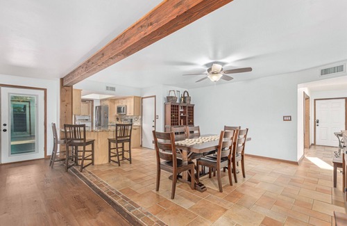 South Mountain Casa | 4 Bedrooms, Full Kitchen, Pool table, BBQ, Garage & RV Parking, Golf, Hiking