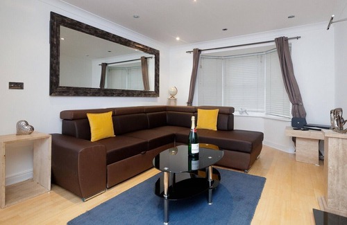 Stanley Apartamento | 4 Bed, Sleeps 11-De Lujo-Apartamento-Baño con ducha