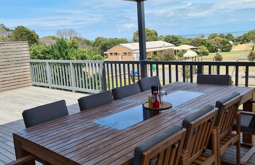Coronet Bay Casa | 4 bedrooms, large deck, park views