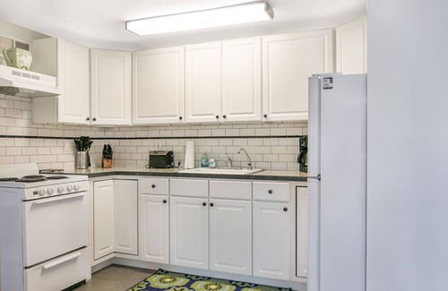 East Moriches Casa | 4 dormitorios / 3 baños con hermosas vistas a la bahía y piscina privada climatizada