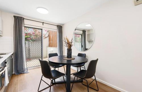 Daglish Apartamento | 4 Cute Cunningham Close To Subiaco - Sleeps 4
