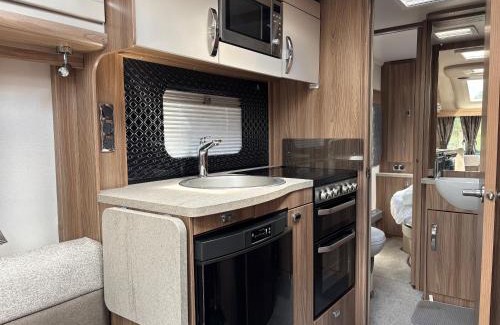 Durham Casa | 4 Guests - Pet Friendly - Durham Caravan Retreat