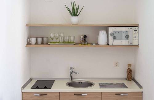 Grebastica Apartamento | Apartamento de 4 * con vista lateral al mar y piscina, restaurante en el lugar - AP 3