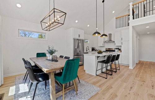 Black Mountain Casa | 4 King Luxury MTN Home | 3 min Downtown Black MTN | 17 min to Asheville