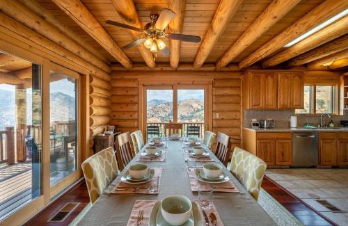 Three Rivers Casa | 4 Kings Log Cabin 150 Acres Spectacular Views