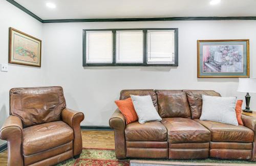 Vollintine-Evergreen Casa | 4 Mi to Beale Street and FedExForum Home with Yard!
